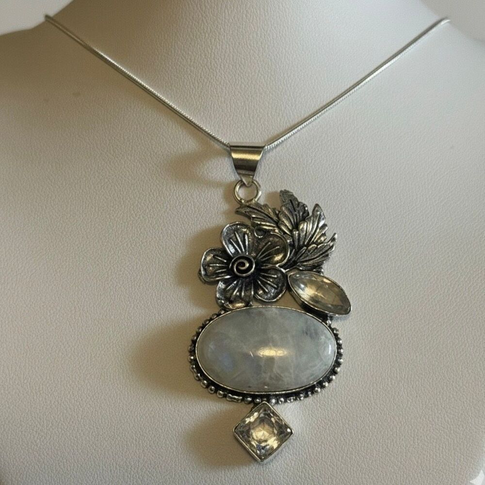 Stunning Sterling Silver Filigree Moonstone White Topaz Pendant Floral Necklace - Picture 2 of 8